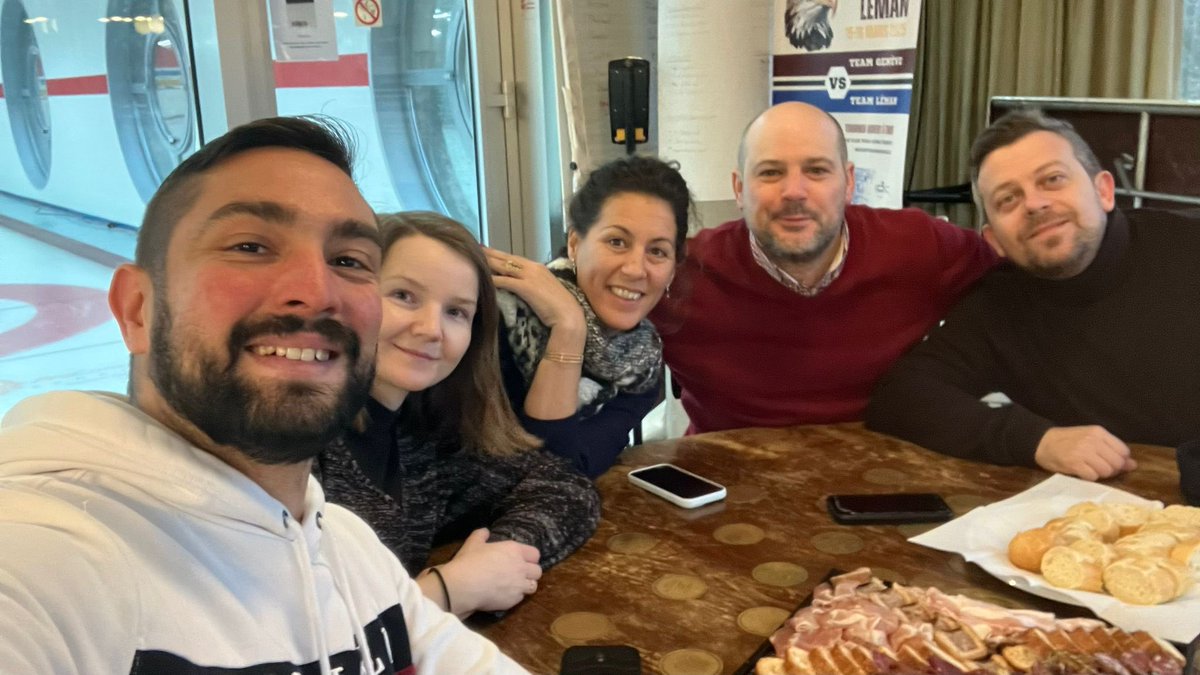Cytometry_EPFL's tweet image. 🎄 Last Thursday, we celebrated our Christmas party with curling, a visit to the Morges Christmas market, and a fantastic dinner. Great sport, delicious food, and lots of laughs—a perfect way to wrap up 2024!
Huge thanks to the team for an amazing year. See you all in 2025!