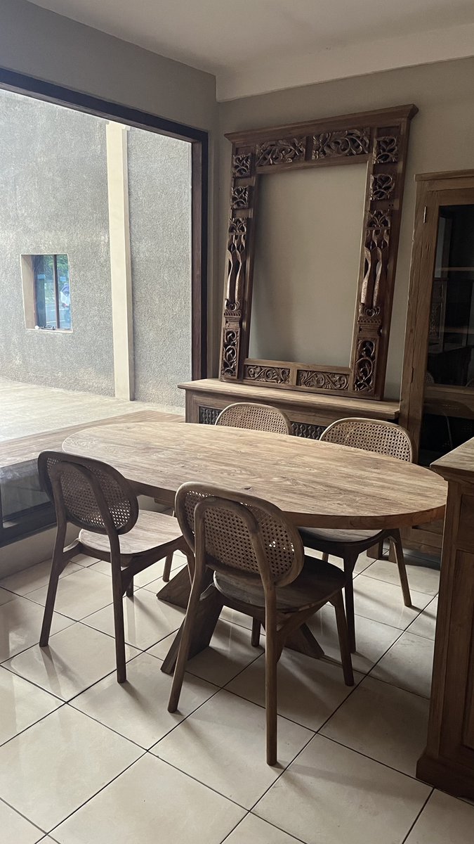 mriskifebrian's tweet photo. @Widino custom meja, custom kabinet, custom apa aja deh you name it, yg penasaran beli dimn, belinya di saya, karena sy sendiri yg jual☝🏻, mari marii🤏🏻 https://t.co/vqjXZqx4lS