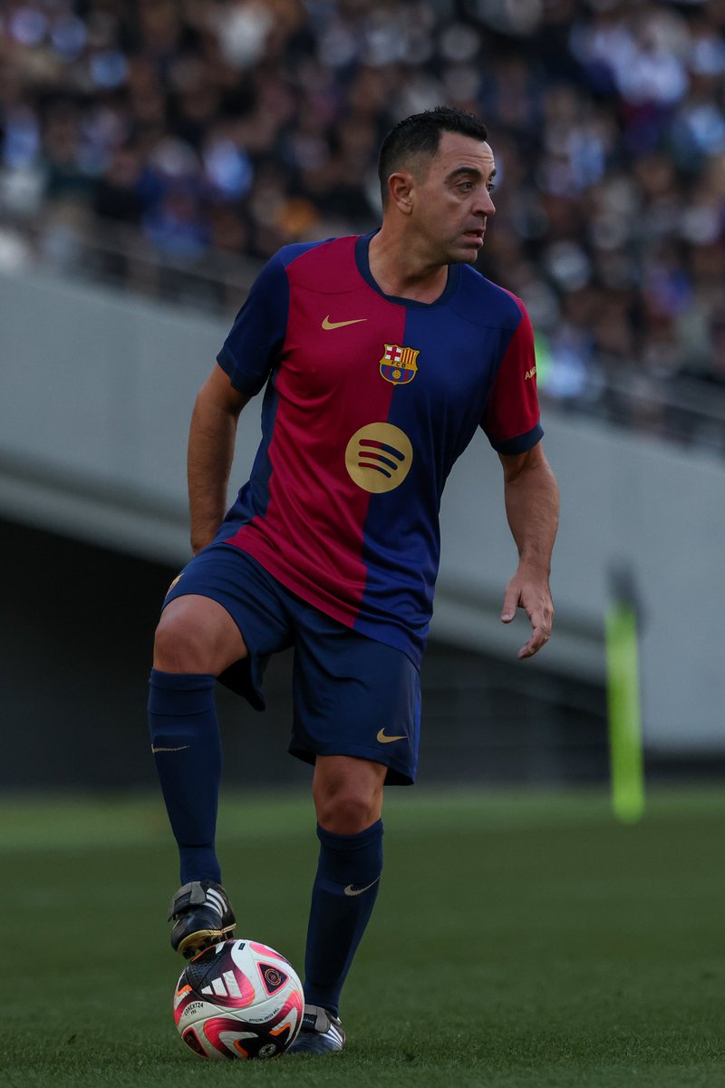 FCBarcelona_es's tweet photo. Iniesta y Xavi de blaugrana 💙❤️🥹 https://t.co/FMG3qsEcrx