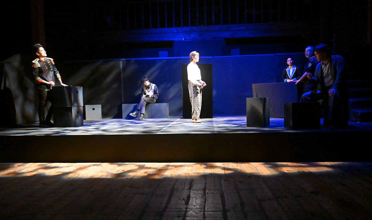 Theater_IO's tweet photo. 金沢若手俳優シアタープロジェクト『初恋』 

初恋を通して意志を持った大人へ
良くも悪くも成長していく様を
シンプルかつ精巧に描いていて
素晴らしい脚本だった
(20代 男性)

Photo by ハヤシハジメ

#初恋 配信視聴はコチラ📚
▶︎▶︎ https://t.co/eqXUlMx6f7 https://t.co/jJ2MCEIaE2