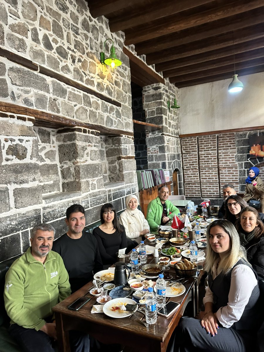 Tema Vakfı Diyarbakır İl Yönetimi olarak geleneksel kahvaltı etkinliğimizi yaptık. Toprak Kurulu kararları ve Tema Eğitim konularında istişarelerde bulunduk.
🌎🧿🌴🌳🌱🍀
<a href="/temavakfi/">TEMA Vakfı</a> <a href="/npirinccioglu/">necmettin pirinccioglu</a> <a href="/TamerOzbay21/">Tamer ÖZBAY</a>