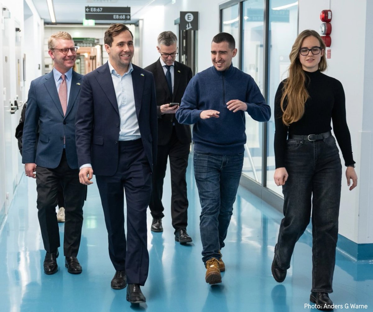 Efter ryska attacker mot Kievs största barnsjukhus samlade #Beredskapslyftet och <a href="/KarolinskaUnsju/">Karolinska Univ.sjuk</a>  in 10 miljoner kronor från svenskt näringsliv.

Regeringen matchar beloppet och <a href="/BenjaminDousa/">Benjamin Dousa</a>   presenterade i veckan ett delbeslut på 3 miljoner kronor. 🇸🇪🇺🇦#StandwithUkraine