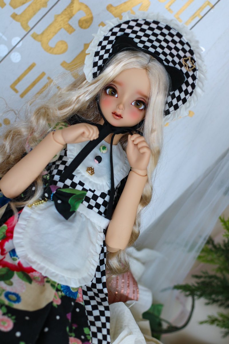 前に文化人形服合わせした時の写真✨
白猫と黒猫💕2人ともかわいい🥹💕
紫の上がお友達のお家の子で、褐色メルがうちの子✨
お洋服： <a href="/Chloris_doll/">Chloris</a> 様