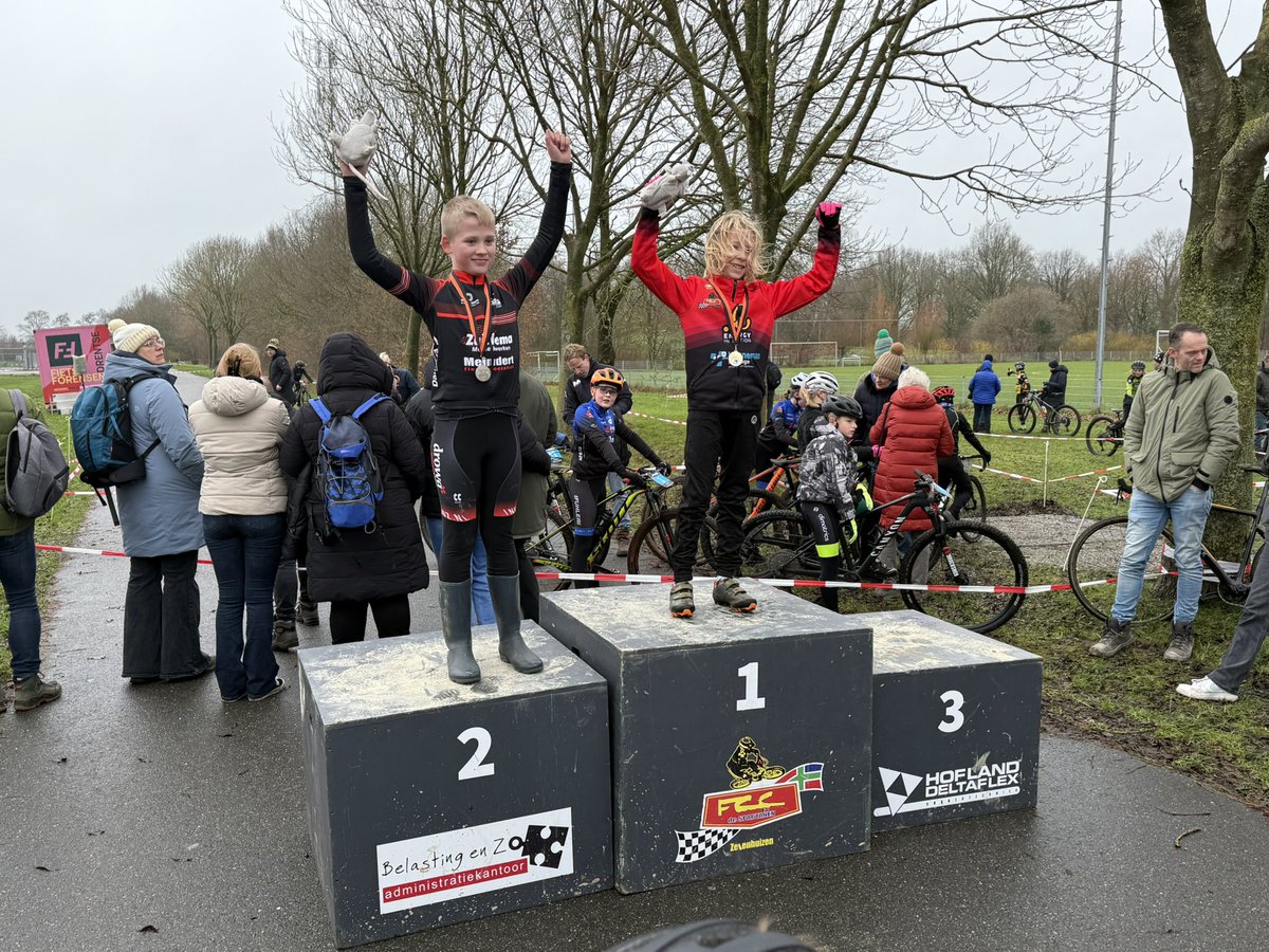 prsmiley69's tweet photo. Helaas weinig deelnemers vandaag, maar podium is podium. Nu 1e plek, wel met halve baan voorsprong. #jipsmit #88 https://t.co/6SKi7ac5su