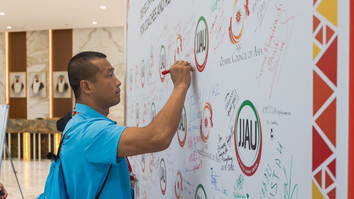 AsianGamesOCA's tweet photo. Hereβs to the future of Jiu-Jitsu in Asia! β¨
#ShapingTomorrowTogether #GuardingTheAsianGames #JiuJitsu #OCADevelopmentProgramme
2/3 https://t.co/hI3qLuYNiQ