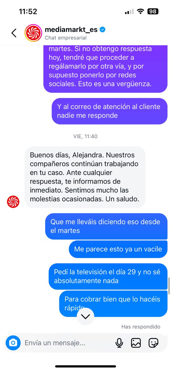 AlejandraGaladi's tweet photo. Mando correos a atención al cliente y no responden, hablo por Instagram y la conversación es ya un vacile, respondiendo absolutamente todo el rato lo mismo. Adjunto parte de la conversación@MediaMarkt_es https://t.co/WPiw2BtZv5