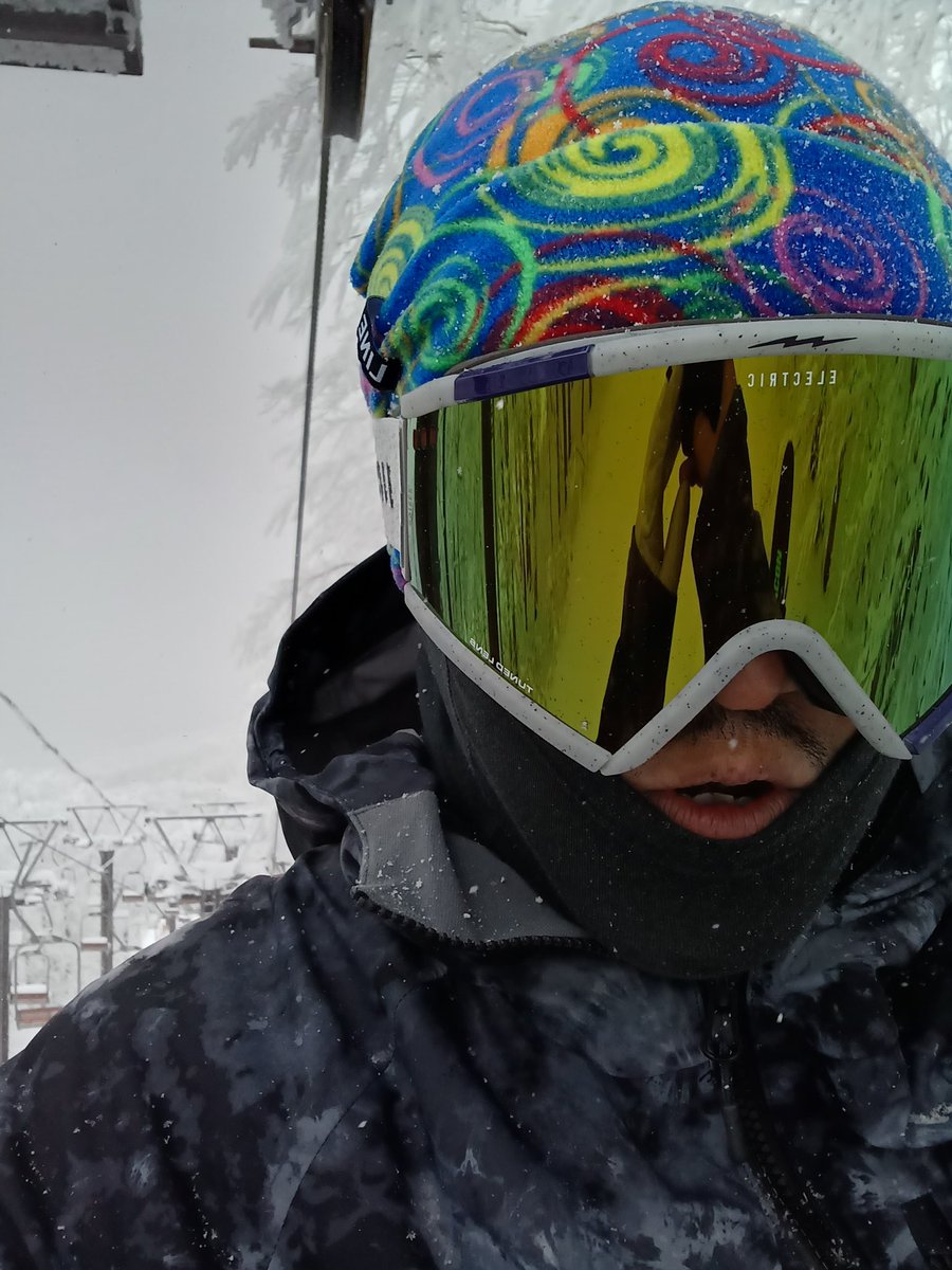 MikiyaTanno's tweet photo. 🌀🟦🌀🟨🌀🟧
#lineskis #line #fleecebeanie https://t.co/WvdlEdARRF