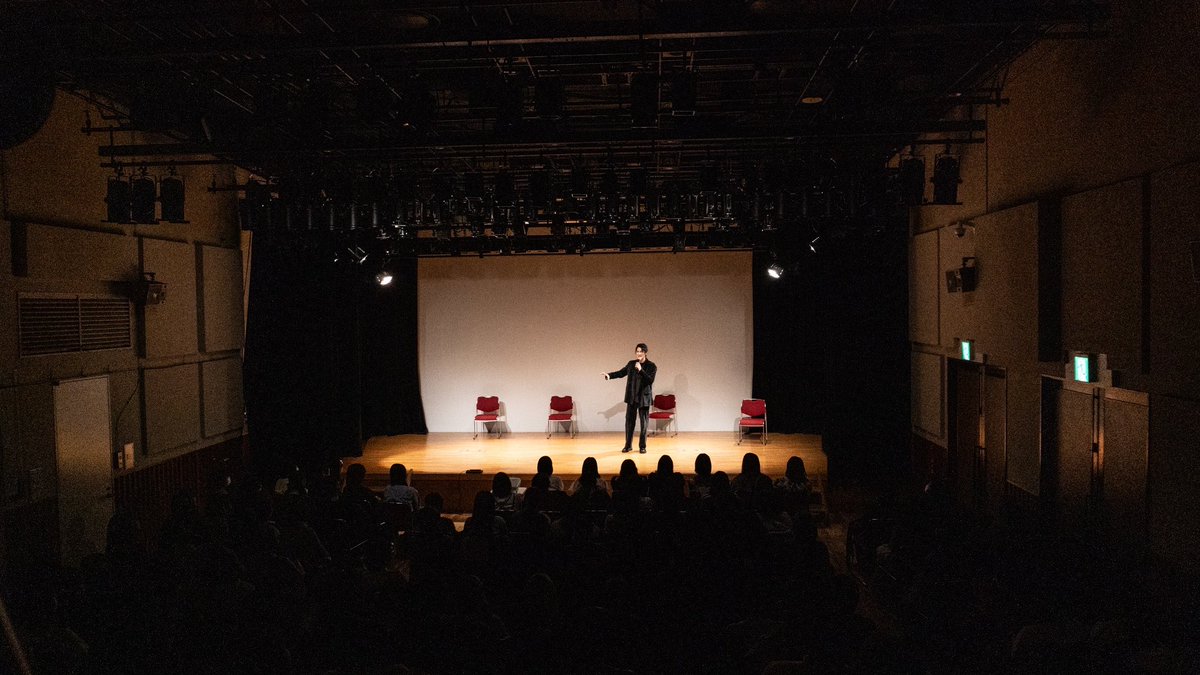 Allensuwaru_Lab's tweet photo. 🎉 磯野大バースデーイベント2024 🎉
＝＝＝＝＝＝＝＝＝＝＝＝＝＝＝＝＝
磯野大32歳のバースデーイベント無事に終演いたしました。
これだけ沢山の方々に支えられていることに、心から感謝致します。
これからもどうぞ、磯野大の活躍を温かい目で見守って頂けますと幸いです。

🎄来る12月24日、クリスマスイベントが
磯野大の劇団アレン座としての【最後の活動】となります。

これまでの感謝の気持ちを込めて、
最後のひと時をお届けいたします。

🪅Last Xmas12月24日🪅
https://t.co/KHiTtsKrT1

🎥 本日のアーカイブ配信
https://t.co/CsLjC9qcoL

#磯野大 #劇団アレン座