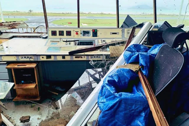 DanieleDann1's tweet photo. 🔴 Il ciclone #Chido devasta #Mayotte: almeno 14 morti, migliaia senza elettricità e gravi danni a infrastrutture. Colpiti anche #Comore e #Mozambico, 1,7 milioni a rischio inondazioni.
#CicloneChido #Mayotte
(Via https://t.co/qhBm188irw)
@Emergenza24 #news #ciclone https://t.co/oklorVkypw