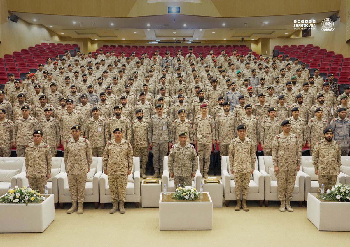 sanggovsa's tweet photo. معالي رئيس أركان القوات البرية بـ @modgovksa الفريق الركن فهد الجهني يلقي محاضرة بعنوان "التدريب في القوات العسكرية"، في كلية الملك عبدالله بن عبدالعزيز للقيادة والأركان بـ #وزارة_الحرس_الوطني وذلك ضمن برنامج الضيوف الزائرين. https://t.co/GtvfkssfQr