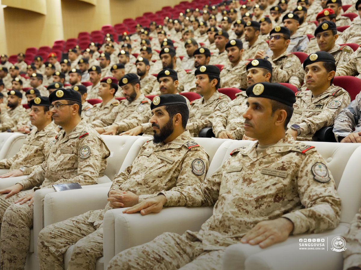 sanggovsa's tweet photo. معالي رئيس أركان القوات البرية بـ @modgovksa الفريق الركن فهد الجهني يلقي محاضرة بعنوان "التدريب في القوات العسكرية"، في كلية الملك عبدالله بن عبدالعزيز للقيادة والأركان بـ #وزارة_الحرس_الوطني وذلك ضمن برنامج الضيوف الزائرين. https://t.co/GtvfkssfQr