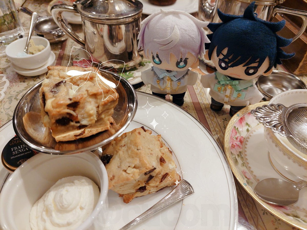 「みけてーさんと推し活カフェで五伏真ん中バースデー会周りがオタクしかいないの安心感」|ハツカ🌼原稿中のイラスト