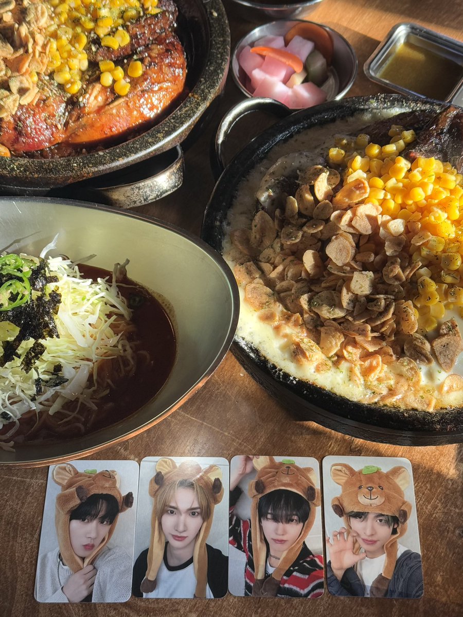 O3O41O's tweet photo. 오츠카레쌐마데스😎 https://t.co/4SzpEGnMLN