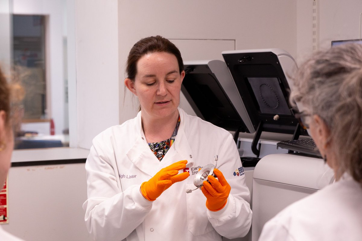 EarlhamInst's tweet image. The latest technical blog from scientists at the Earlham Institute shares some insights, top tips, and a workflow for applying #spatialtranscriptomic technologies to plant tissue. 🔎🌿🧬
➡️ okt.to/ujacFs
#PlantScience