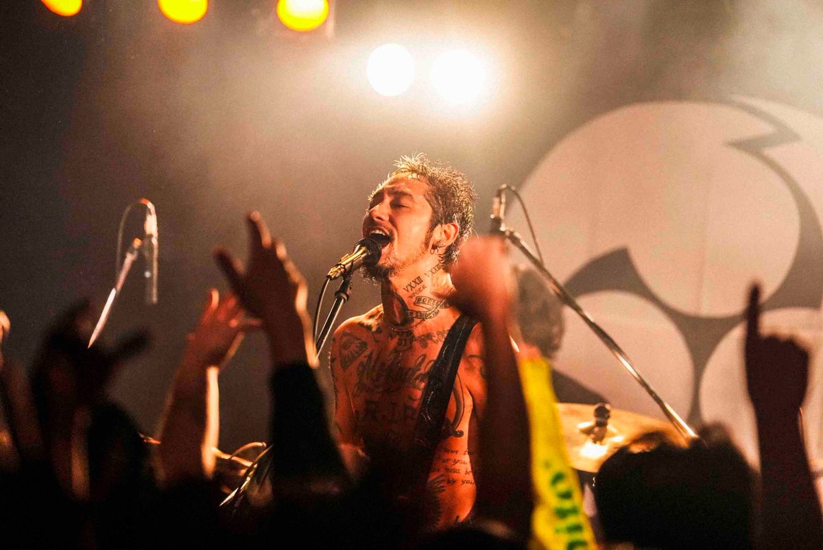 RIZE_official's tweet photo. 2024.12.11 
CLUB Que 30th Anniversary presents
RIZER’S CLUB限定 “のるかそるかLIVE 2024”

photo by Hajime Kamiiisaka

#RIZE https://t.co/BemM0jYCms