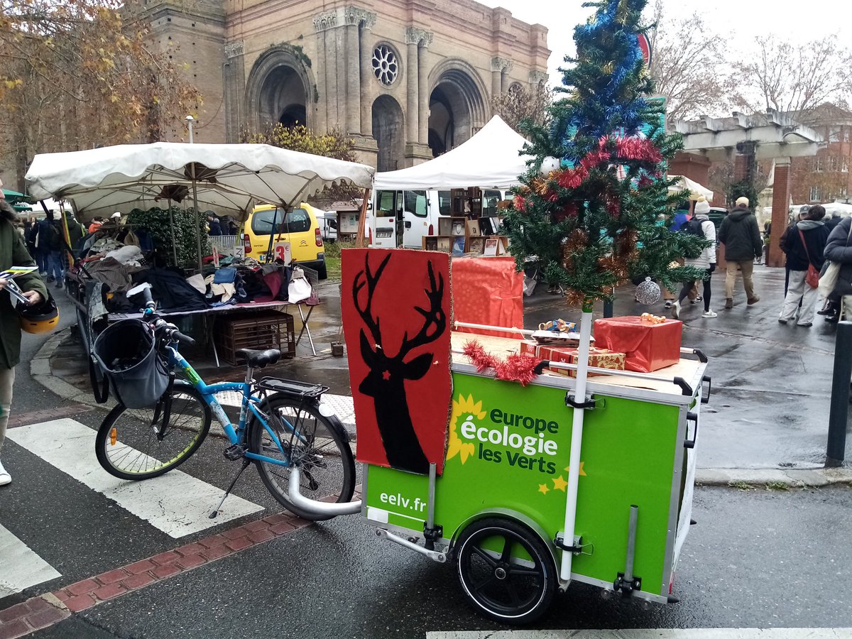 🎄Pour Noël on voudrait une ville solidaire et ecolo!

Premier tractage ce matin pour changer de politiques municipales en 2026 🌻