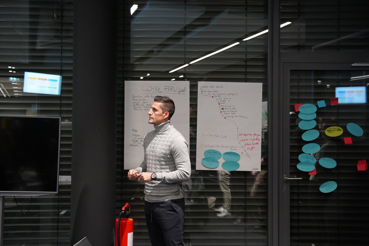 ortiz23futsal's tweet image. Otra fantástica semana con UEFA MIP esta vez en Alemania 🇩🇪 visitando algunos de los mejores estadios de la Bundesliga. 

Seguimos en el proceso… 🚧🧠⚽️

#UEFA #MIP #Future #Football #Futsal