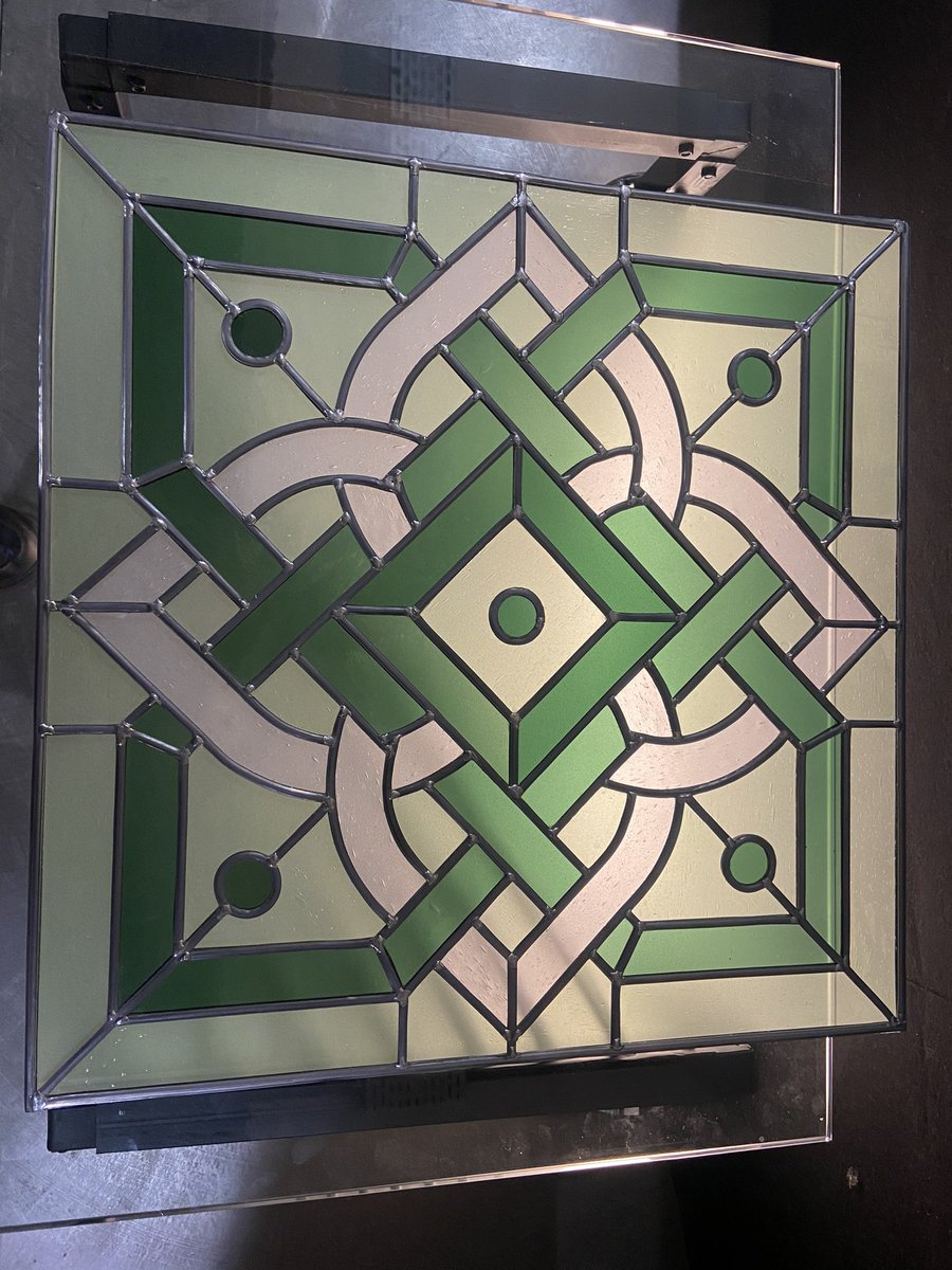 FCPE_Paris's tweet photo. 💠🔶🔷 #studio38 #voiepro : Le Lycée Lucas de Nehou à Paris 5eme forme les talents des métiers des Arts du Verre et des Structures Verrières. Un savoir-faire unique qui participe à des projets prestigieux, comme la restauration de Notre-Dame ! 🏛️✨
➡️ https://t.co/0uDWVWucHl https://t.co/IYb3RaujiX