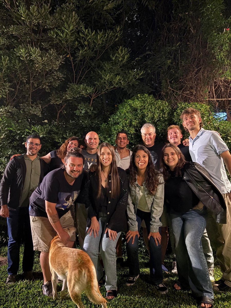 Cierra un gran año académico con este equipo, gracias y felicidades!