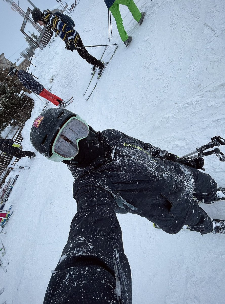 ArdMemeti's tweet image. way of life! #freeride ❄️