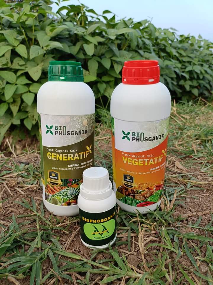 Syawaludin3687's tweet photo. Petani sudah bisa bikin pupuk sendiri yang kualitas nya gak kalah saing dengan pupuk pabrikan berkelas yang beredar diluar sana

Semoga makin banyak petani Indonesia bisa berTani sehat dan menyehatkan agar bumi makin sehat, petani makin sejahtera 

#DeBuS
#ProVeg
#ProGen https://t.co/yyhJSYE6f3