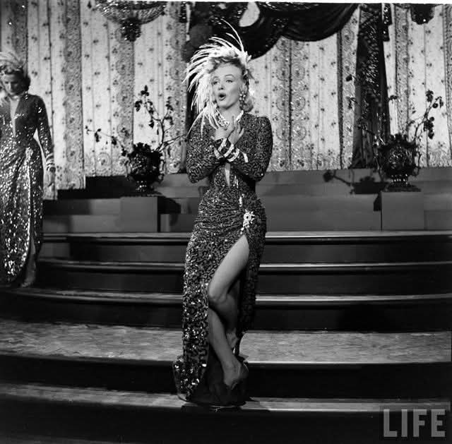 Clubpassionmar2's tweet photo. Bonne journée de dimanche.
Have a sweet Sunday.
#marilynmonroe #Marilyn #clubpassionmarilyn #GPB #leshommespreferentlesblondes #gentlemenpreferblondes #edclark https://t.co/3biTyTHHUD
