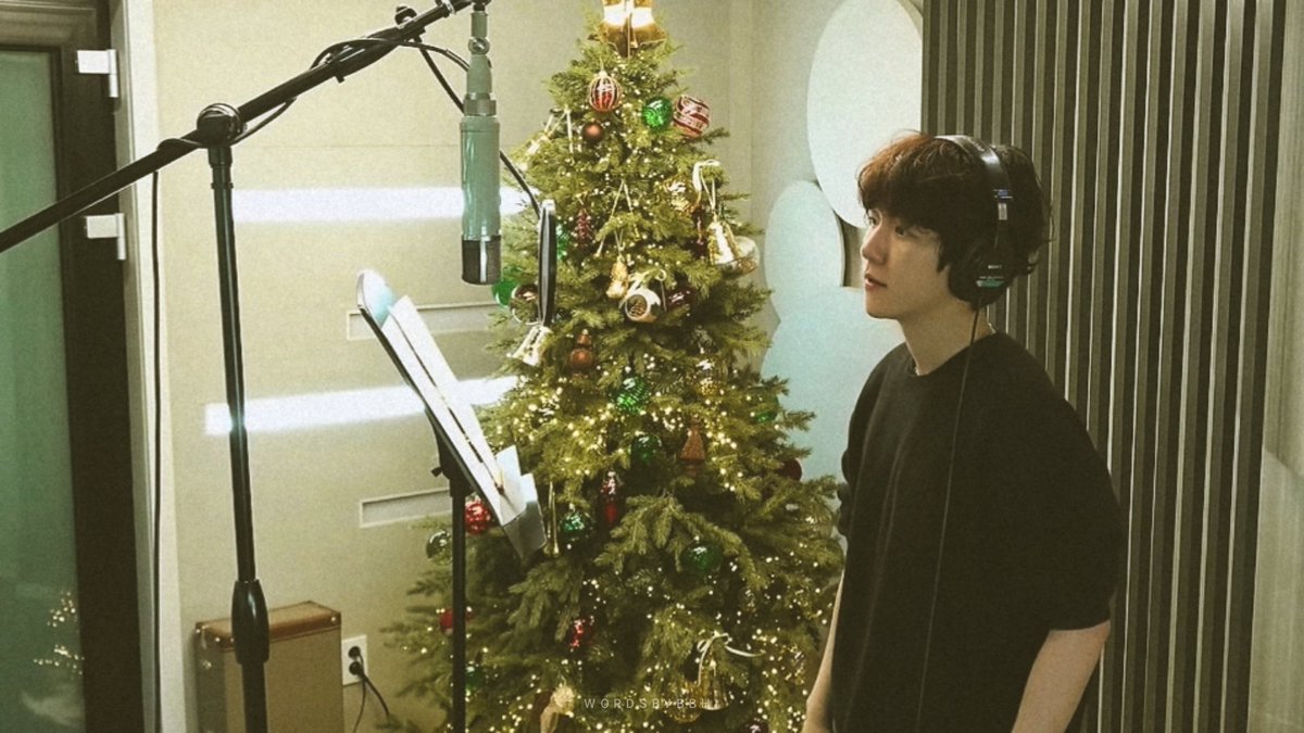 wordsbybbh's tweet photo. baekhyun in his element .•♡ https://t.co/lQKQMCF3lm