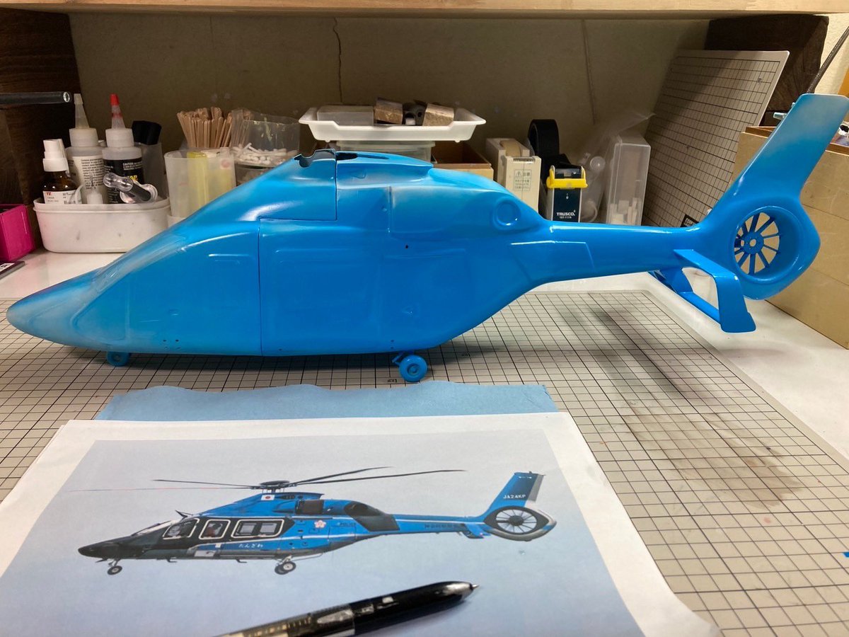 ModelingPreta's tweet photo. H160
塗装1段階目&amp;マスキング https://t.co/WWcBLa0wx6