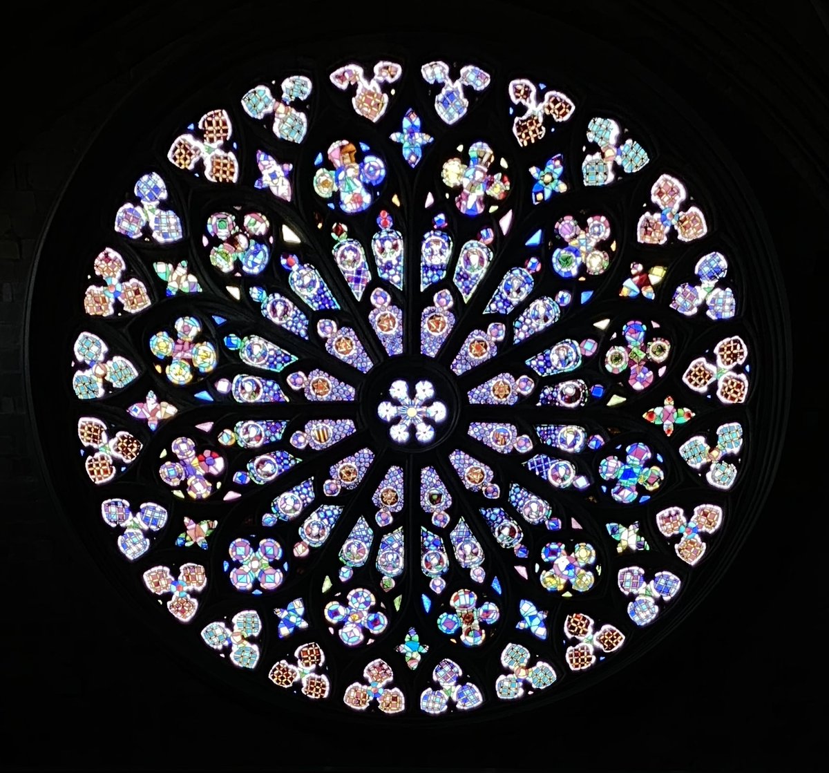 #Advent (3) “Germans, viviu sempre contents en el Senyor; ho repeteixo, viviu contents.” Fl 4,4