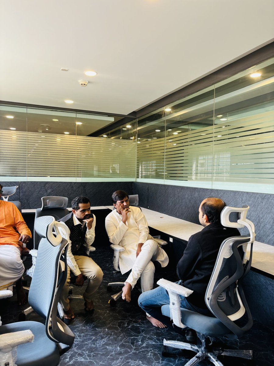 TradersCafe_blr's tweet photo. Traders meet and greet
@TradersCafe_blr🤝 https://t.co/92cRlM1Qnm