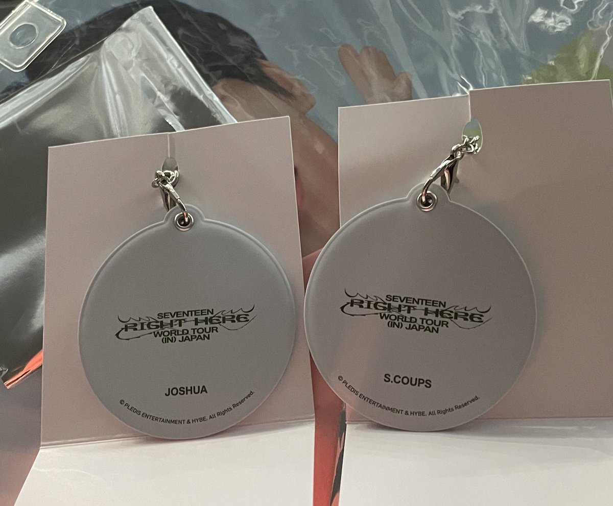 everywon_woo__'s tweet photo. SEVENTEEN RIGHT HERE JAPAN カバー キーリング セブチ 交換

【譲】 エスクプス　スンチョル　ジョシュア

【求】ウォヌ

福岡（21.22）会場手渡し又は郵送での交換希望です！
お気軽にお声掛けください🙇‍♀️ https://t.co/gTQiii2Nio