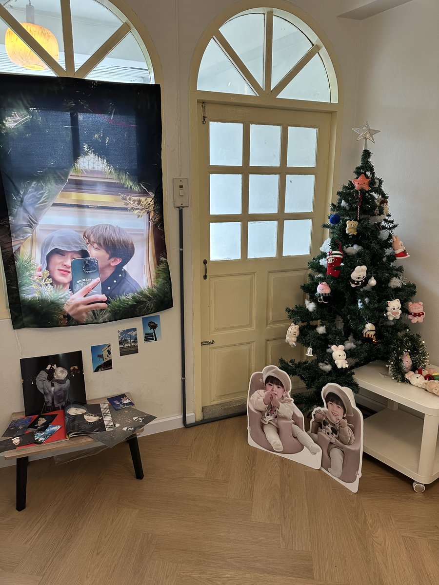 ขอสอบถามฟีดแบคคาเฟ่หน่อยค่ะ งานเป็นยังไงบ้างคะ 🥺🙏 พึ่งจัดครั้งแรกเลย ลองผิดลองถูกเยอะเหมือนกัน ติดอะไรตรงไหนไหมคะ ควรเพิ่มเติมอะไรอีก แล้วถ้าปีหน้าจัดอีกจะมาไหมคะ 🫠
#WithYou_UnderTheMistletoe_MARKMIN