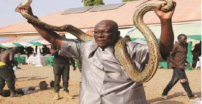 NigeriaStories's tweet image. This is Machina !!

The Northern City Of Snake, In Yobe. Where Snakes Are Related To Humans By Blood.. 

Repost  to educate someone