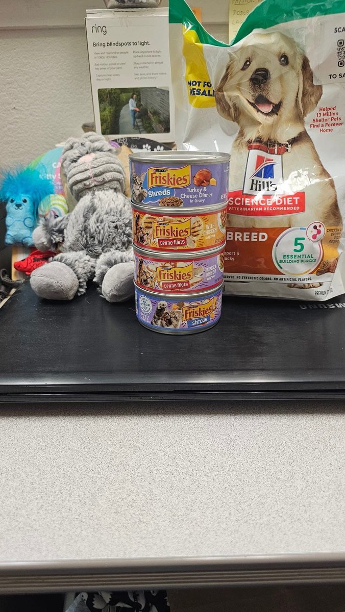 It's going to be a Merry Christmas for so many of our shelter pets thanks to all the community angels who have donated gifts. They are certainly enjoying them!  Extra thanks to Lakeside Subs + Bagels and Hill Country Hive for letting is decorate the trees with our shelter pets.