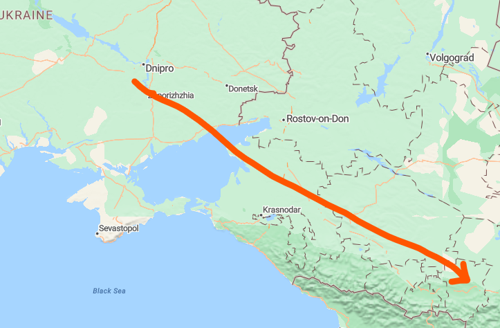 AdelinaSfishta's tweet photo. Ukrayna, Çeçenistan'da Kadirov'un askeri karargahına, mükemmel bir "kamikaze dron saldırısı" gerçekleştirdi..
Kadirov, kendini "uzaktaki evinde" rahat hissedemeyecek artık..
1300km ötede müthiş operasyon.. https://t.co/u5aiSAgqRa