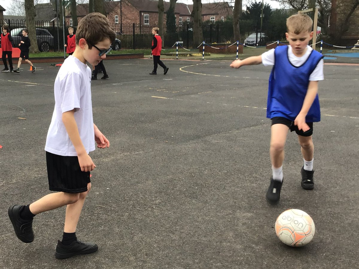 RalphBPSch_York's tweet photo. In PE this week, Class 9 put into practise the ball skills they have been taught over the course of this half term. During the lesson, they played a series of five-a-side matches against each other. #RBPSPE https://t.co/H6jGWdpUbU