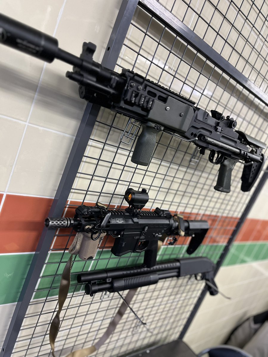 Kmax81217002's tweet photo. 門司インドアサバゲーフィールド「ステージワン」冷暖房完備で最高のインドアです。
今日も面白い戦いだった。
#ステージワン
#サバゲーマーの朝は早い 
#サバゲー
#carbon8
#CAT電動ガン https://t.co/QlCLjKqjYU