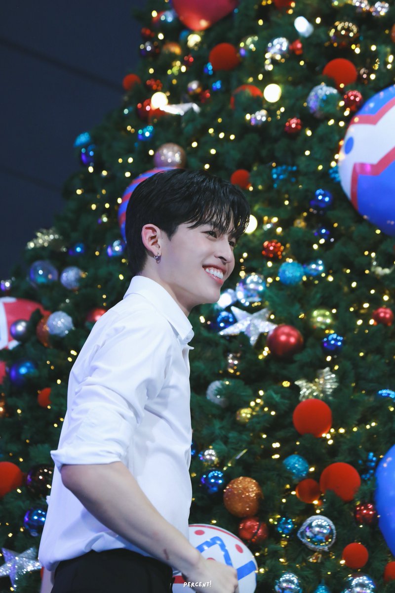 percent_2706's tweet photo. 241215 🎄

PONDxImperialSamrong

#IMGivingGiftxPond
#ppnaravit @ppnaravit https://t.co/CGynpe9gKj