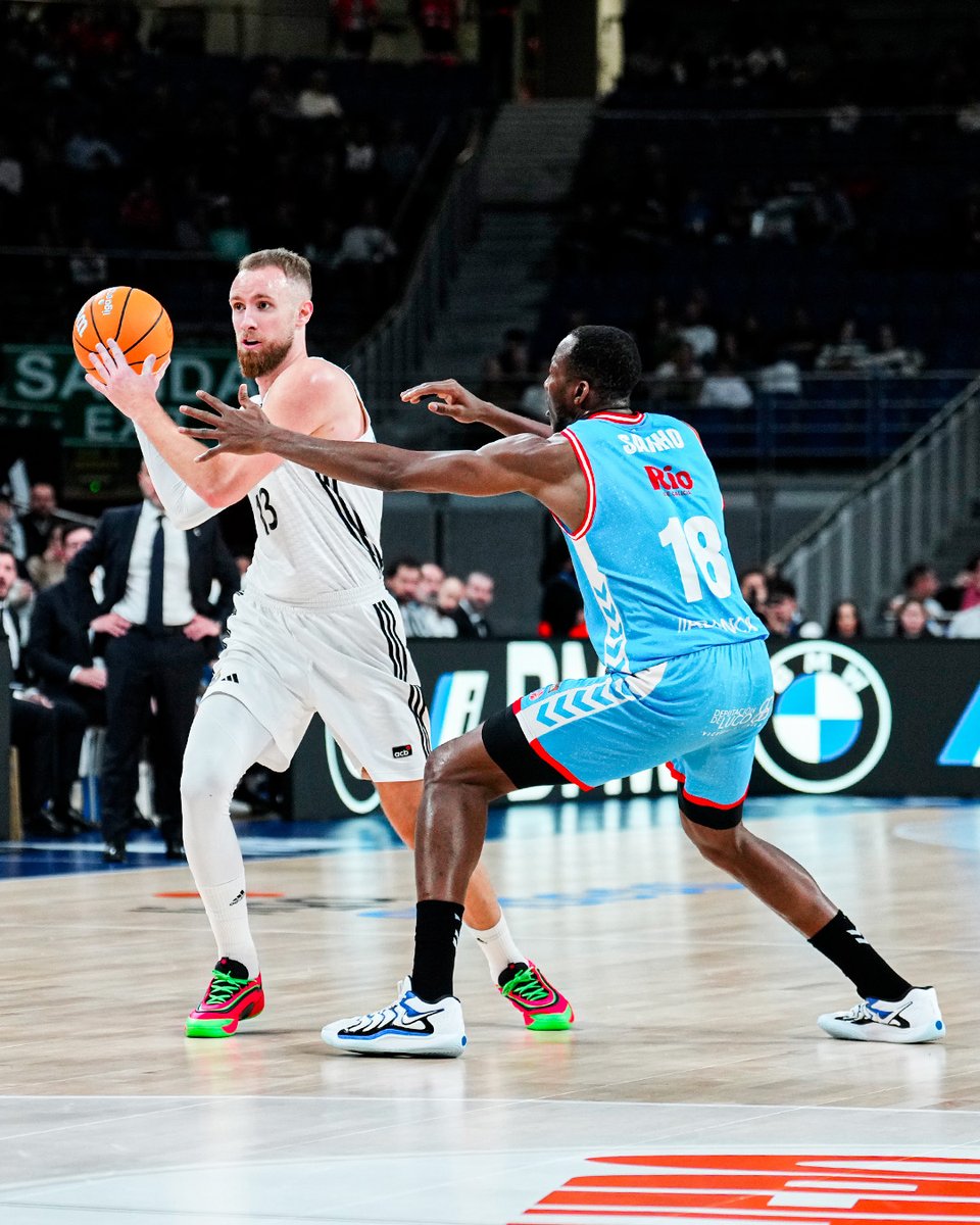 ⏸️ Fin del primer cuarto.
<a href="/RMBaloncesto/">Real Madrid Basket</a> 19 - 8 <a href="/CBBreogan/">Río Breogán</a>
#HalaMadrid | #LigaEndesa