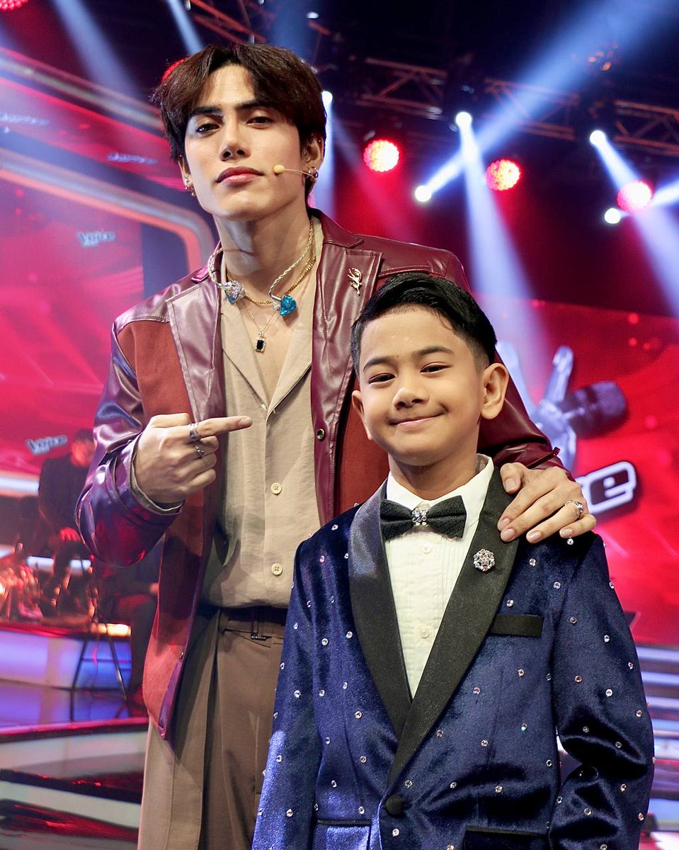 _TheVoiceKidsPH's tweet photo. "Para talaga akong proud daddy ni Hebron." - Coach Stell ❤️ #TVKGrandFinals #TheVoiceKids #TheVoiceKidsPH https://t.co/vGYlGSxLxT
