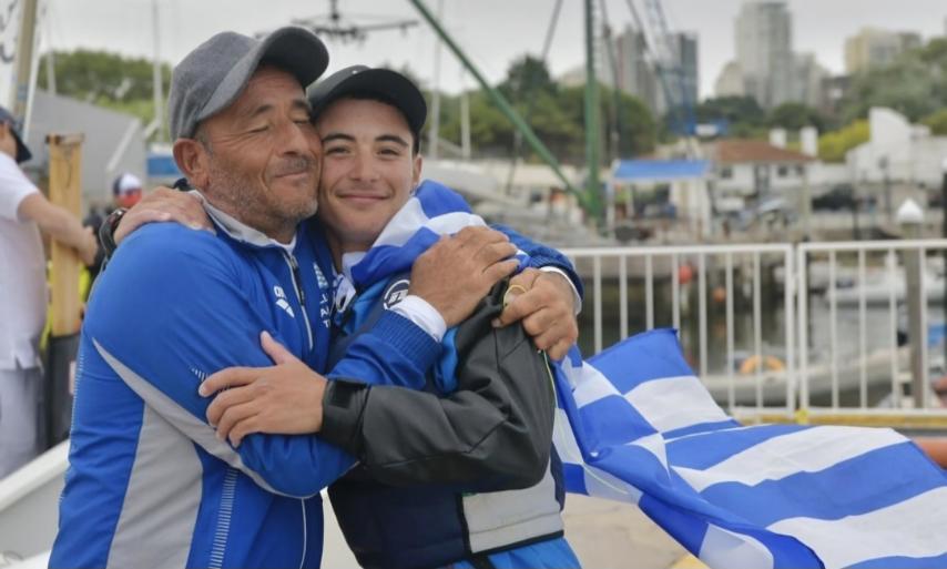 HellenicOlympic's tweet photo. ⛵️Δύο μετάλλια για την Ελλάδα στο Παγκόσμιο Πρωτάθλημα ιστιοπλοϊας με σκάφη Οπτιμιστ στη Μαρ ντε Πλάτα της Αργεντινής.
🥇 ο Ιάσωνας Παναγόπουλος στα αγόρια
🥈 η Μαριάννα Μακρή στα κορίτσια
👏👏👏 Συγχαρητήρια στους δύο αθλητές του Ναυτικού Ομίλου Καλαμακίου https://t.co/jPhiKsPcrz