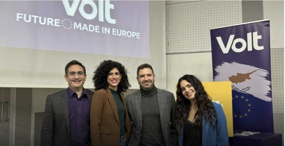 Η νέα ηγεσία του Βόλτ Κύπρου. Πάνος Πάρρας, Ανδρομάχη Σοφοκλέους, Χαρίλαος Βελάρης κ Λύσια Δημητρίου. Νέοι, προσοντούχοι κ ικανοί να οδηγήσουν το Βόλτ σε μεγάλες επιτυχίες. Για μια καλύτερη Κύπρο σε μιά καλύτερη Ευρώπη.