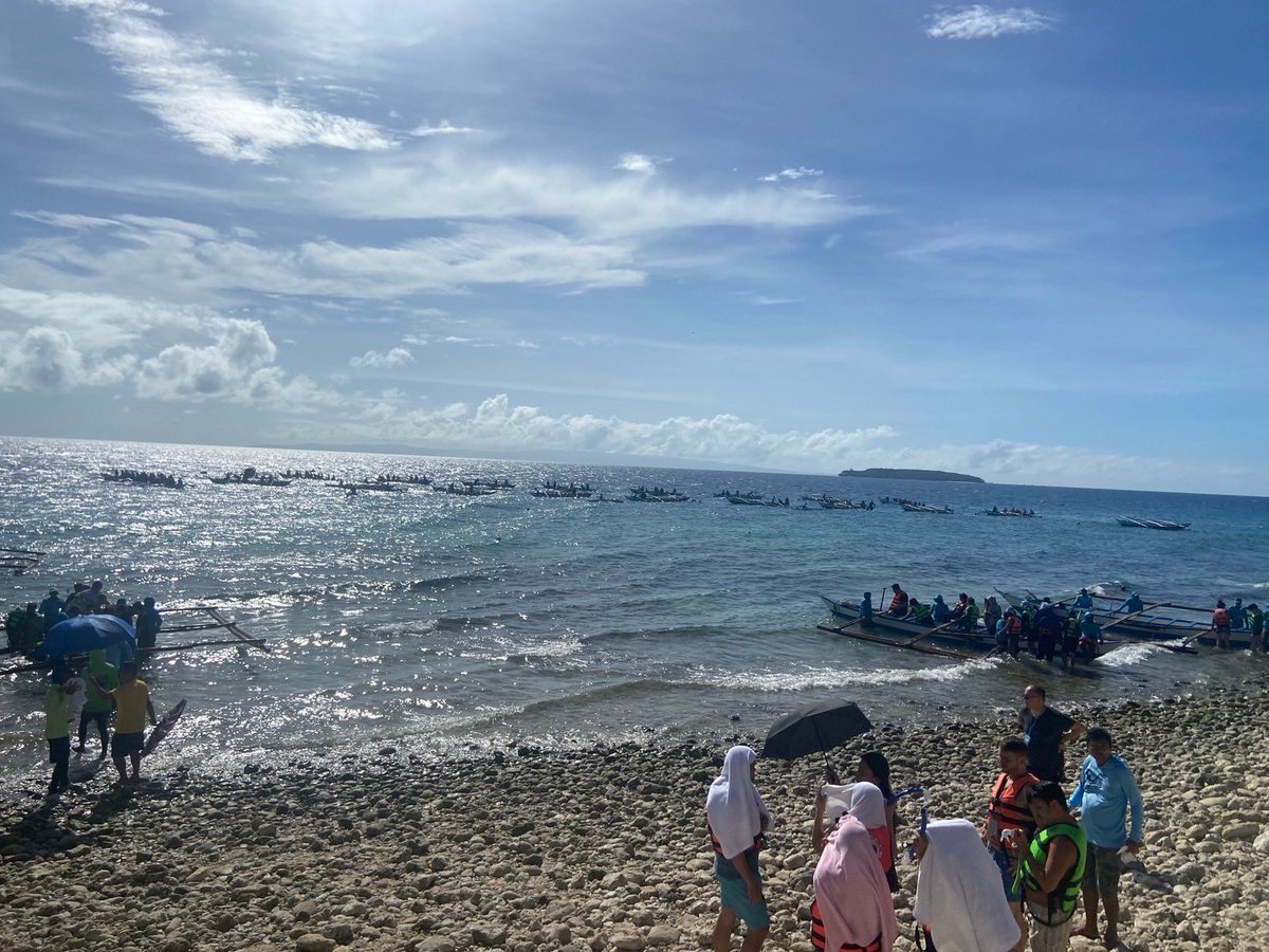 Maeko0000's tweet photo. 2023年12月 フィリピン🇵🇭セブ島

・海までの車で嘔吐
・目の前でジンベエサメ
・海めちゃくちゃ綺麗 https://t.co/lK8AHfFeTw