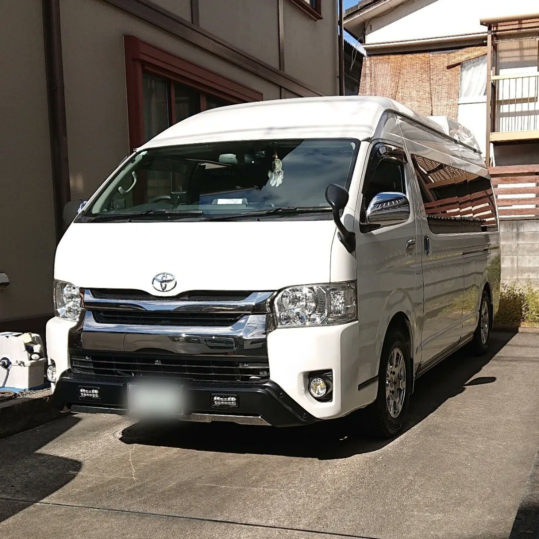 horihiro1973's tweet photo. ハイエースと相方の通勤車N-BOXスタッドレスタイヤに入れ換え

ハイエースのスタッドレスタイヤは6年履いたので新品に交換しました。

#スタッドレスタイヤ交換 
#ハイエースは新品に
#BRIDGESTONE
#DMV3 https://t.co/Zsv5lEeAJX