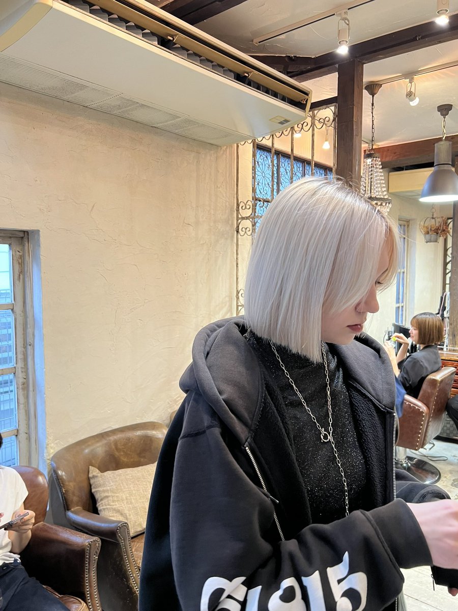 Mys3Nan's tweet photo. #ブリーチ　#リタッチ　
のモデル様探しています

料金はケアブリーチ＋ダブルカラー＋トリートメントで¥5500でのご案内です

場所　表参道

明日12/16（月）12:00⭕️13:00⭕️ 14:00⭕️

詳細、ご予約はDMにて承っております📩

#ブリーチモデル https://t.co/Pu1b1vkV1Q