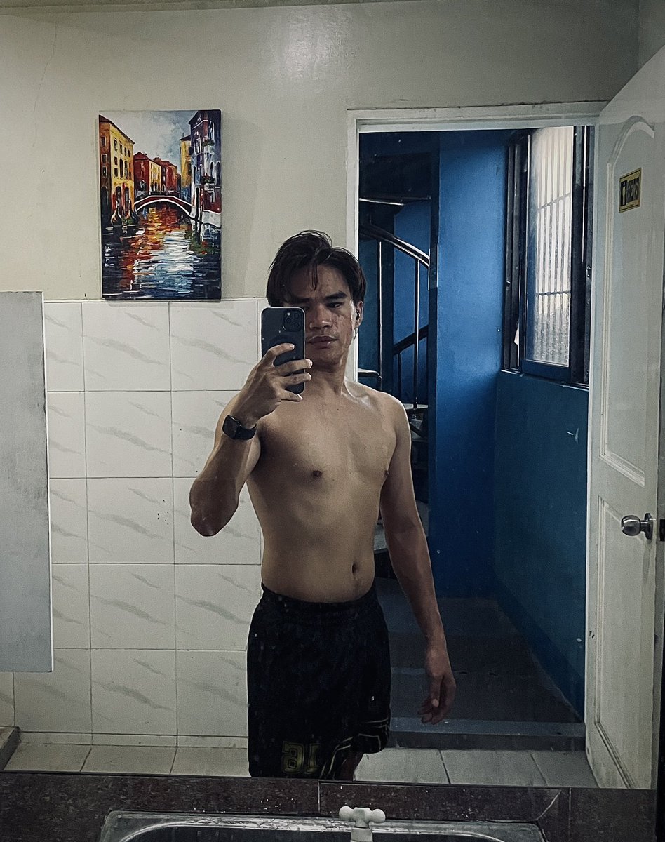 dandannie7's tweet photo. KEEP ON WORKIN’ B*TCH #gym #fitness #healthylifestyle https://t.co/JjGxGxGPw5