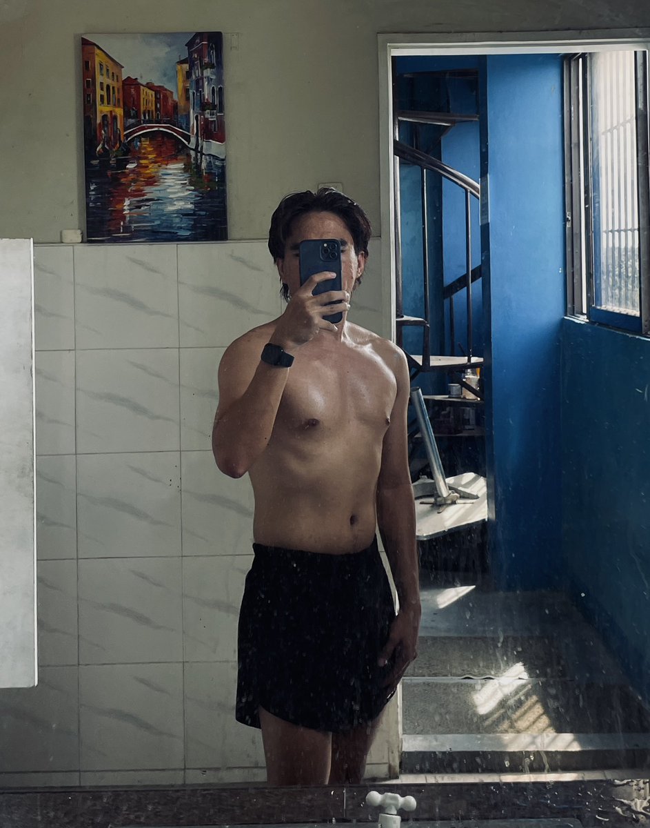 dandannie7's tweet photo. KEEP ON WORKIN’ B*TCH #gym #fitness #healthylifestyle https://t.co/JjGxGxGPw5
