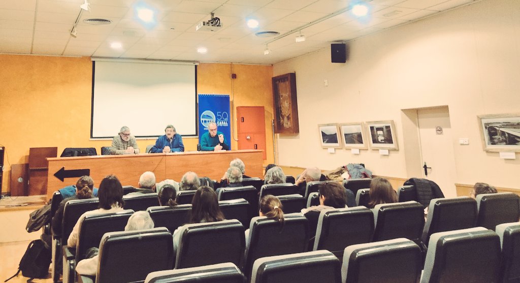 dolorssaumell's tweet photo. Presentem la Resclosa 28 del Centre d'Estudis del Gaià amb @lopalomar 

Des de la proximitat es fan aportacions importants amb voluntat de divulgar amb rigor. I és fonamental buscar una visió integral del patrimoni.

La història familiar en destaca com a temàtica.
@CEstudisGaia https://t.co/8yZLQOFIAL