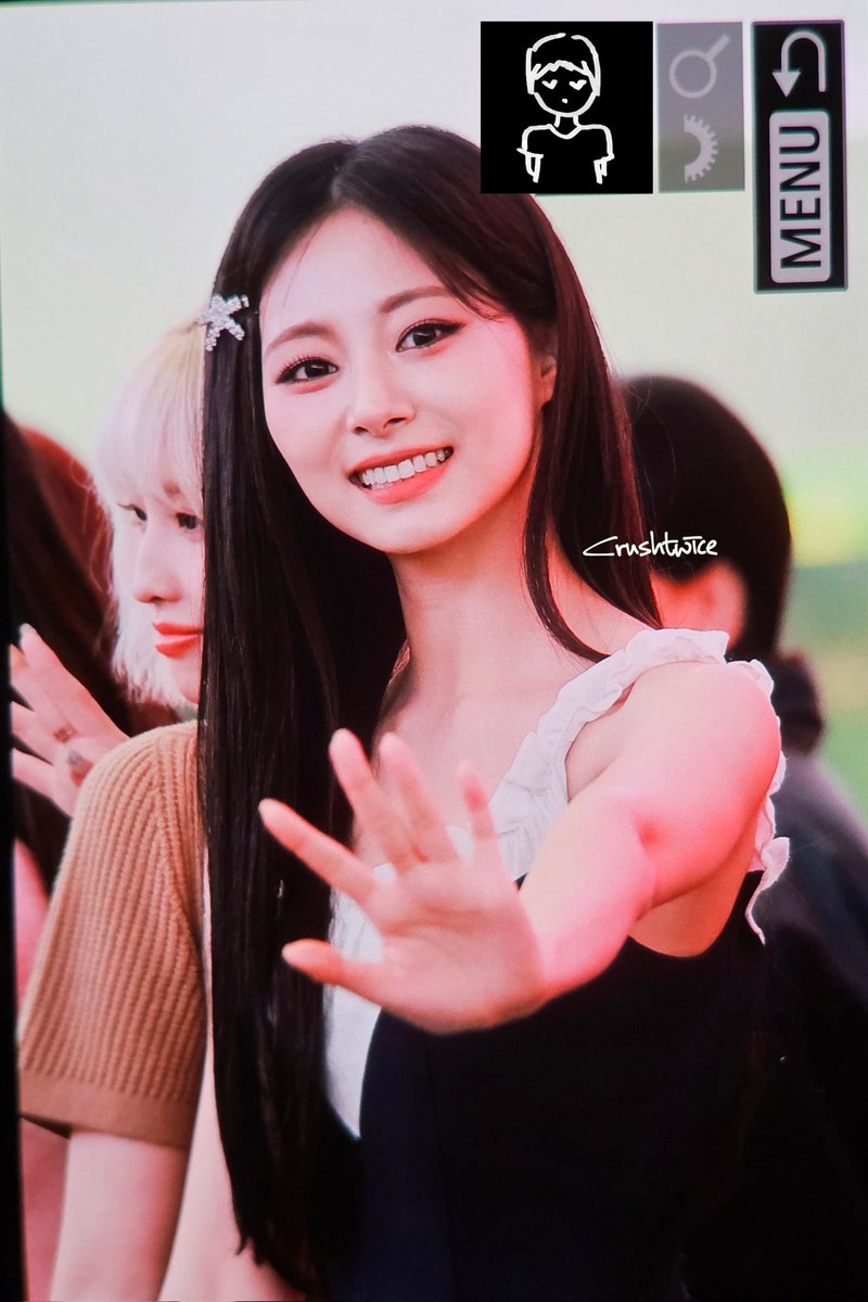 crushtwice's tweet photo. 241215 PRE
💙🧡
#쯔위 #트와이스 #TZUYU #TWICE #쯔버블 https://t.co/M36waEHQJt