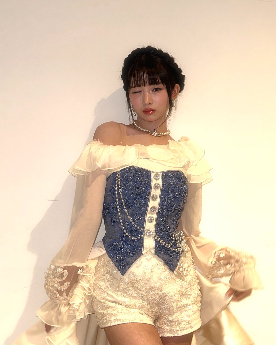IVE_twt's tweet photo. 🦋👑❄️🦢 .｡.: *

#IVE #아이브 #REI #레이 https://t.co/6y20ZAeAD8